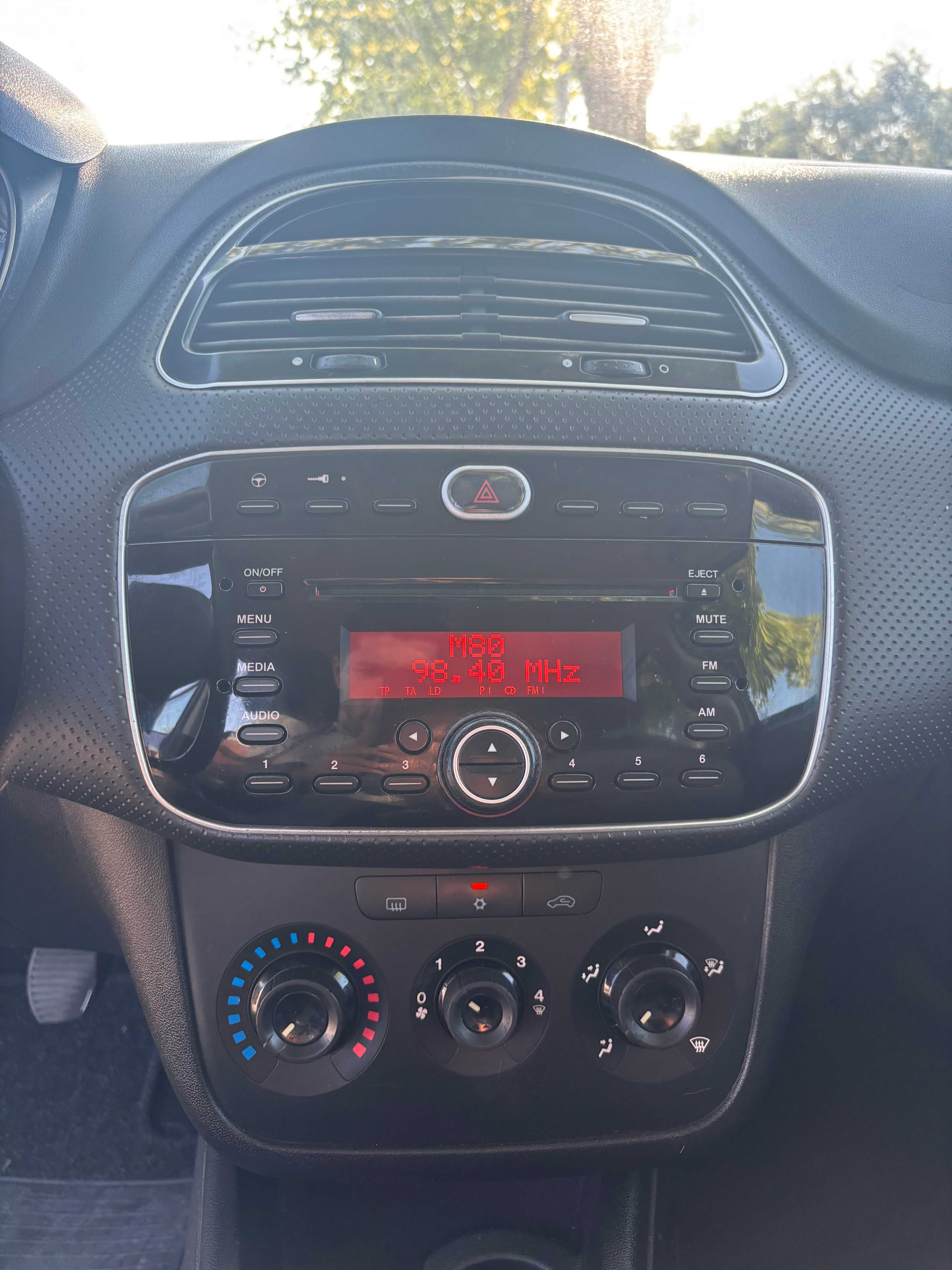 Fiat Punto Evo 1.3Diesel  184Mil c/Garantia 99/mês
