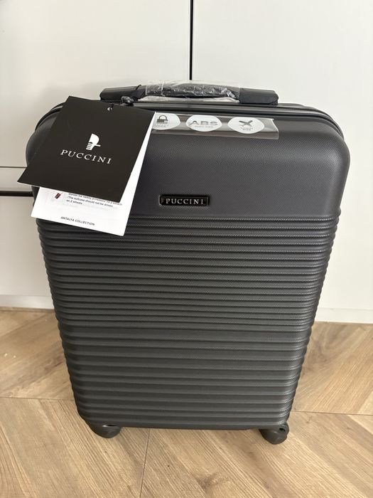 Walizka czarna Puccini