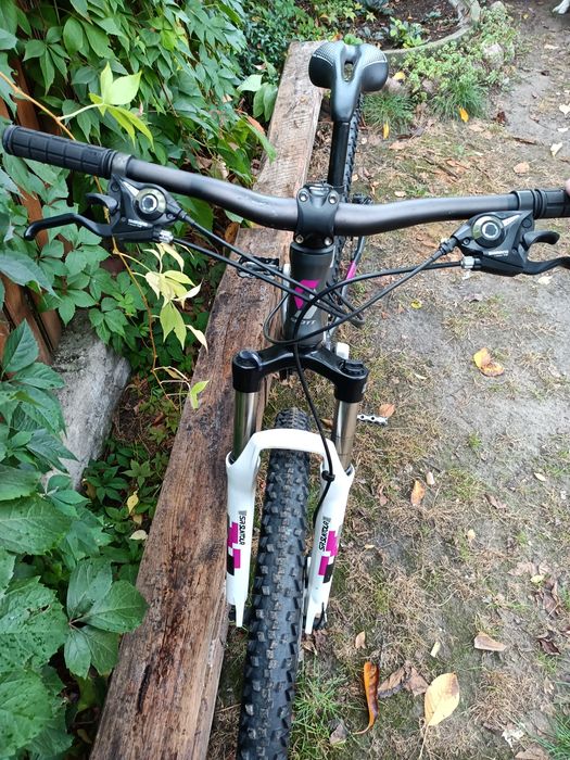 Rowe Scott nowe opony i siedzenie