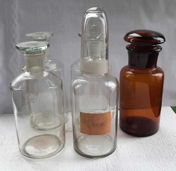 PRL-butelki/ szkło apteczne/poj.0.6