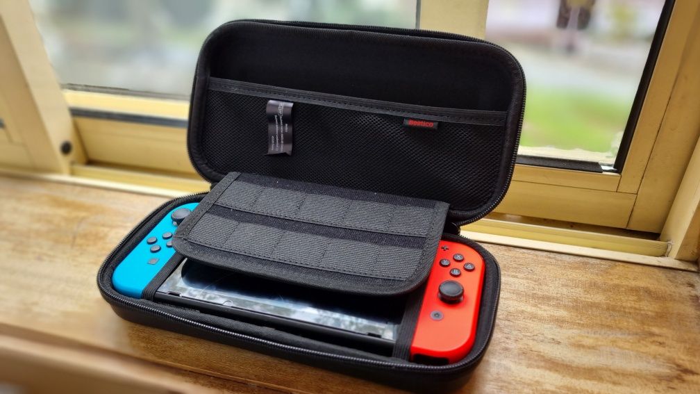 Capa/Bolsa para Nintendo Switch com Acessórios Incluídos