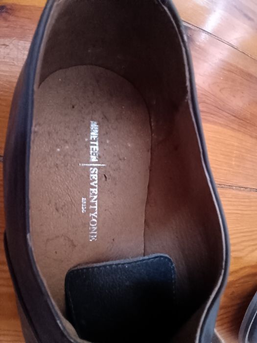 Lindos sapatos de couro  43