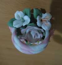 Cesta  Flores em faiança antiga, decorativa  8 X 7 cm - Feita à mão