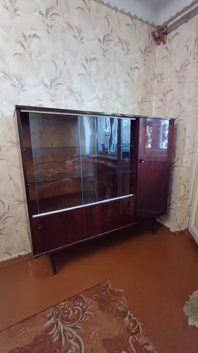 Сервант времен СССР
