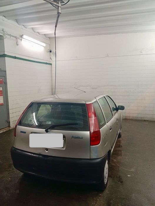 Fiat punto 1.1 carro para o dia dia muito economico e inspecao felta.