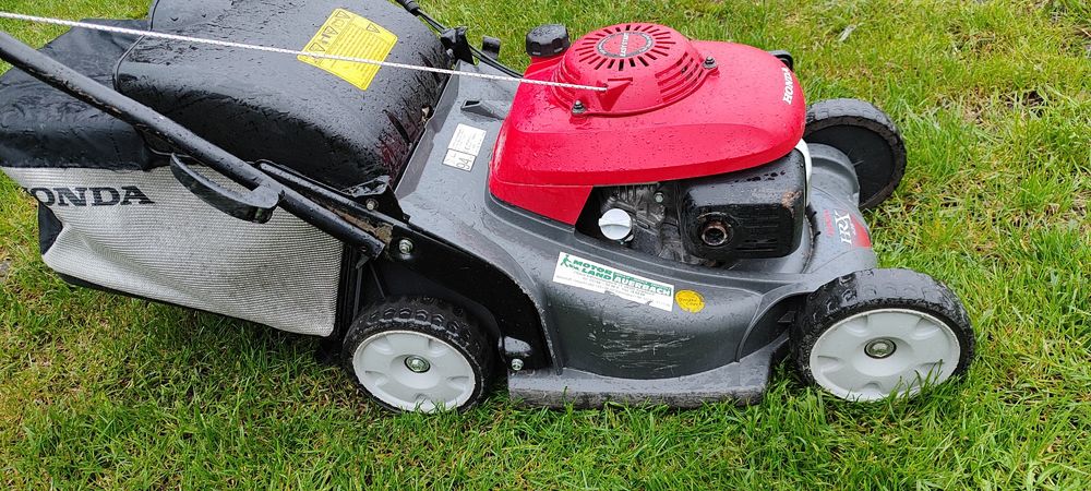 Газоно косарка honda  3,5 kWt profi