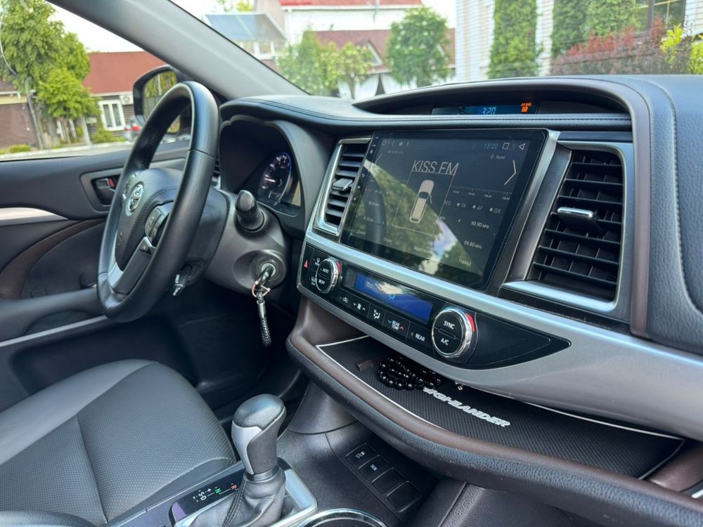 Toyota Highlander 2015р.