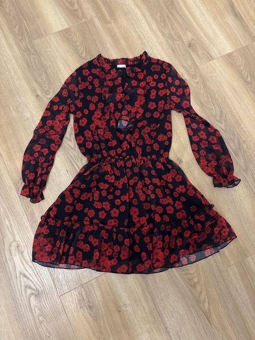 Sukienka rozmiar 122