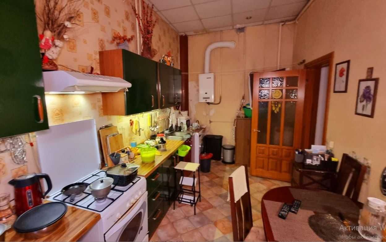 Трехкомнатная квартира ЦЕНТР, Базарная /Ришельевская СРЕДНИЙ Этаж
