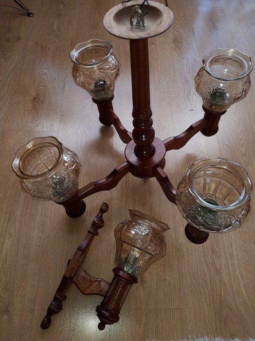 Sprzedam żyrandol drewniany