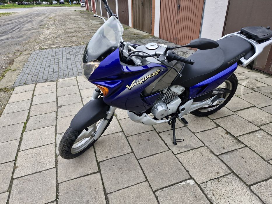 Sprzedam Honda Varadero 125 cm 2004 r 27 tys km