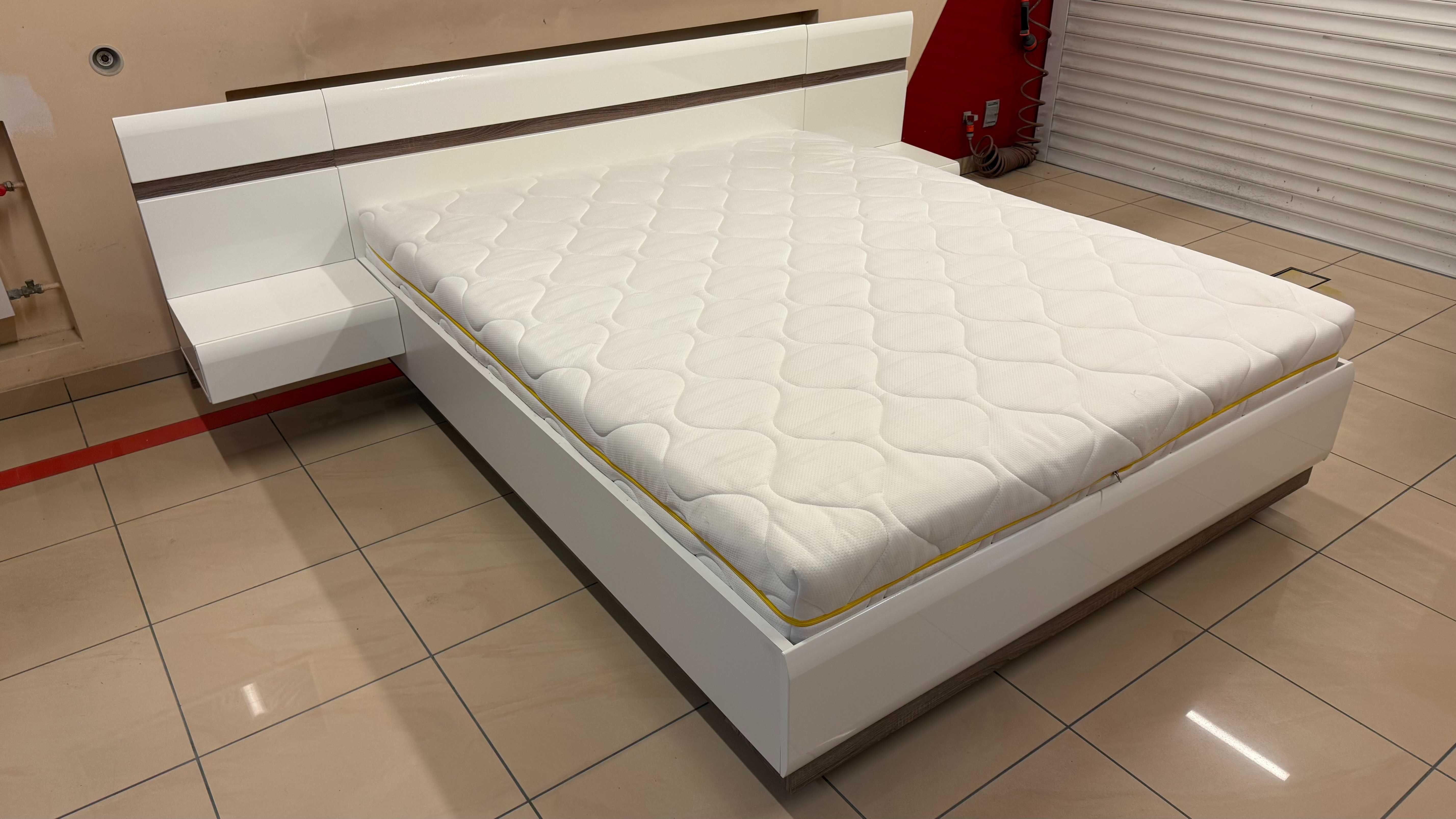 Sypialnia plus materac