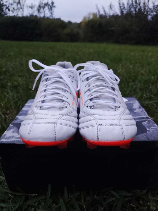 Chuteiras Asics DS Light X-Fly 5