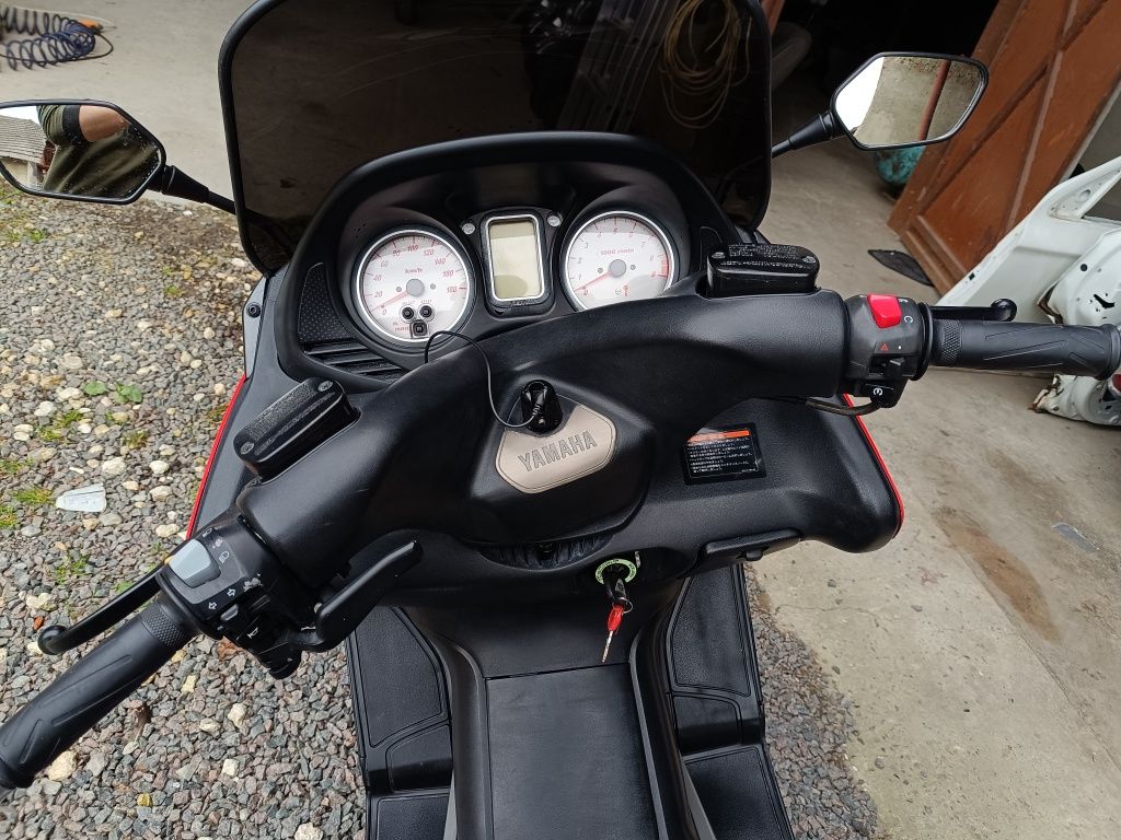 Yamaha T-max 500