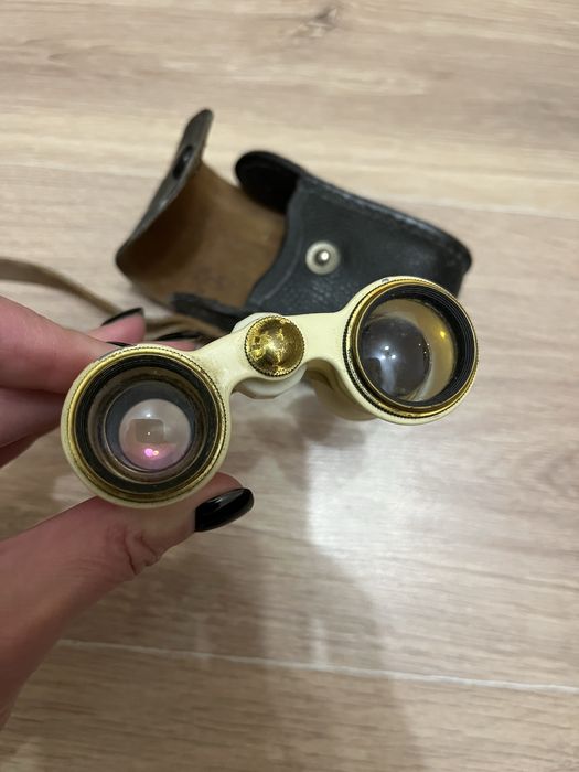 Бинокль театральный