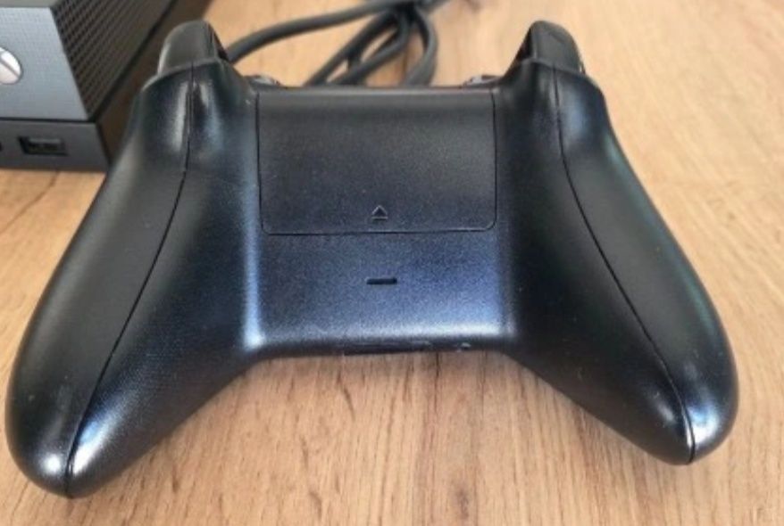 Pad do konsoli Xbox one project scorpio