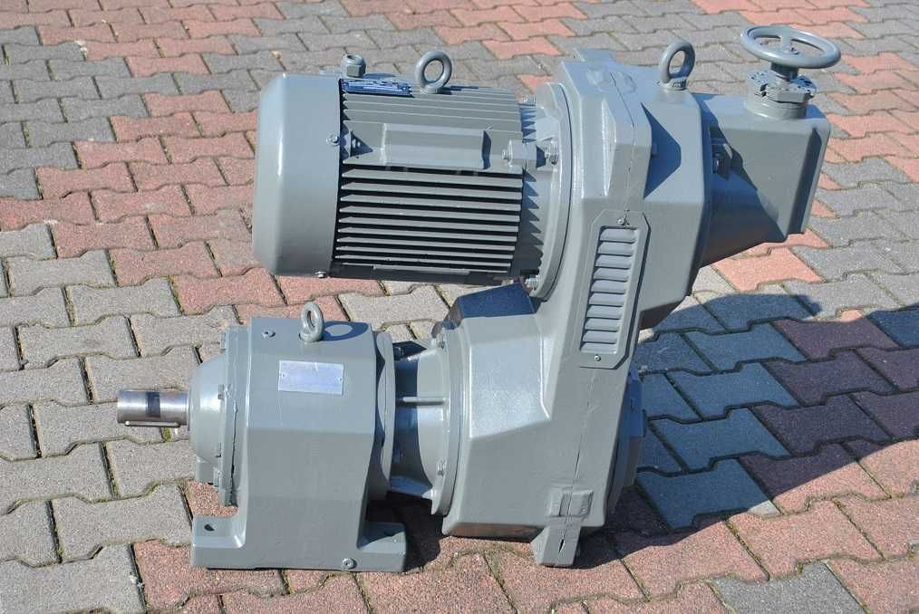 Motoreduktor 7.5kw. z regulacją 11-66obr./min. firmy SEW