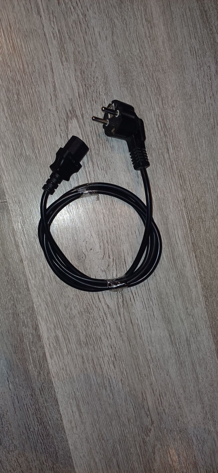 Kabel do komputera z wtyczką JT-ST3 ~1mb