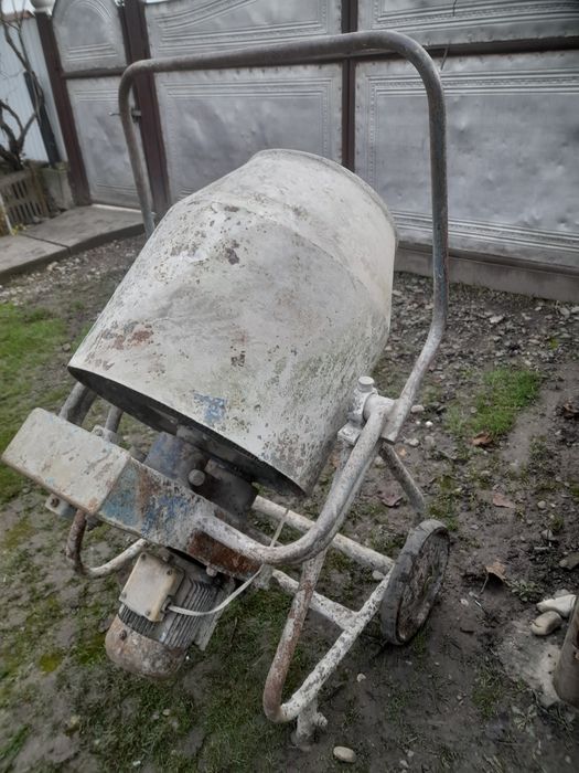 Бетонозмишувачь б/у