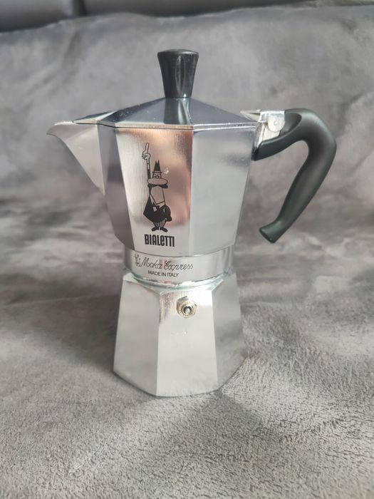 Outlet Kawiarka Moka Express 6tz 270ml Bialetti
