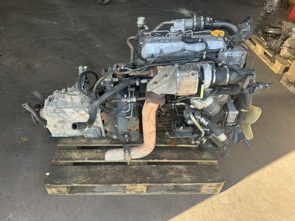 Motor Nissan Atleon B4.40