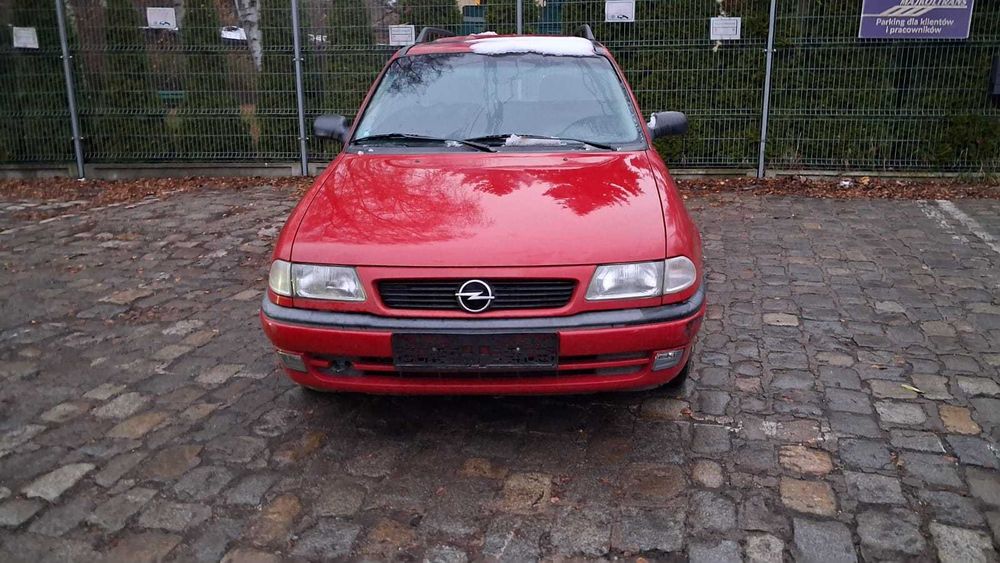 Opel Astra 1997 rok 1,6 benz 55KW Kombi ,KLASYK ,sprowadzony z Niemiec