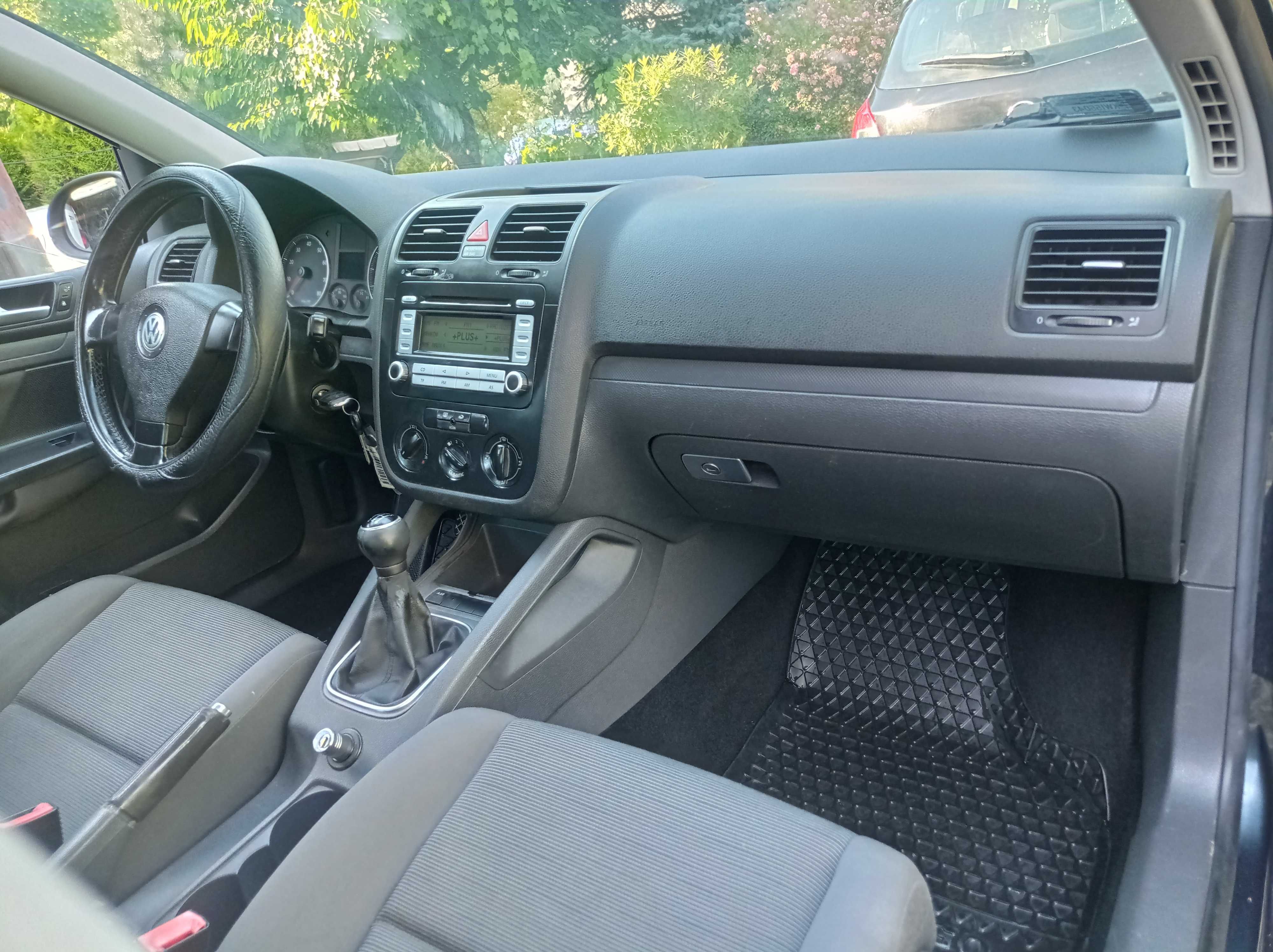 VW GOLF V 1,6 2006/2007r , 5-DRZWI , MAŁY PRZEBIEG ,6 Biegów