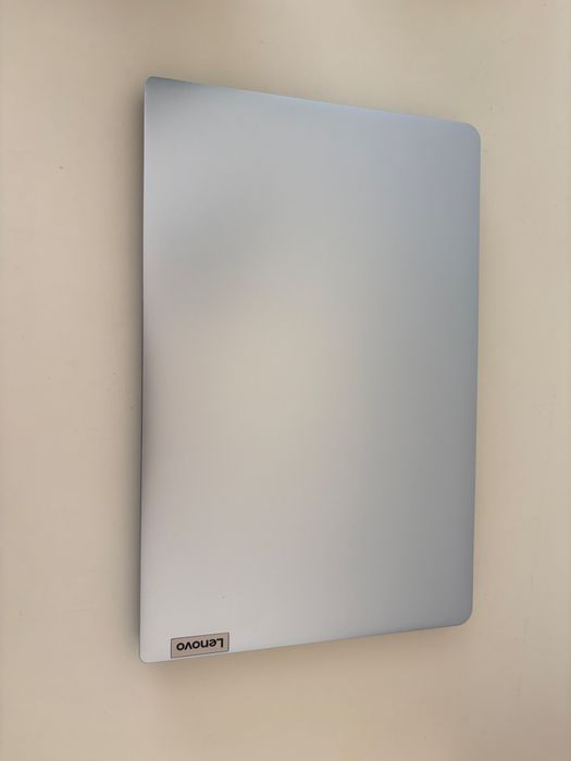 computador LENOVO IdeaPad 1