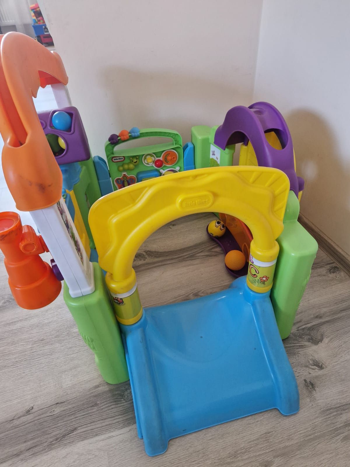 Domek little tikes