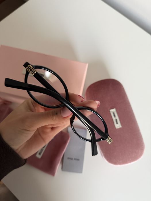 okulary korecyjne miu miu czarne