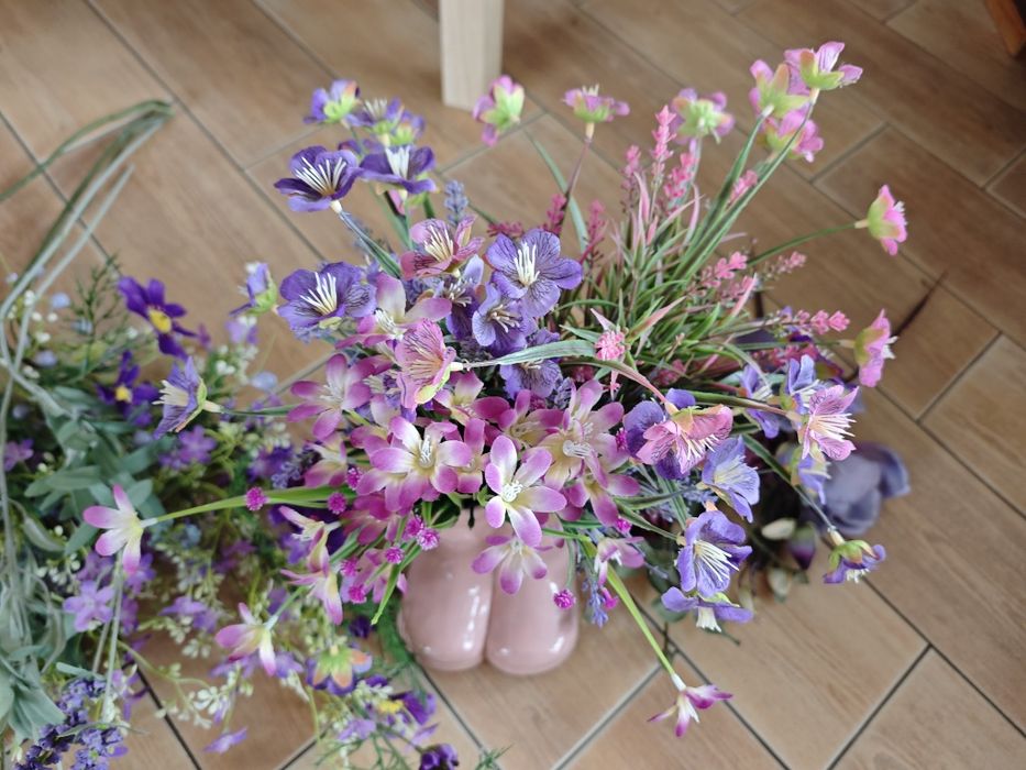 Kalosze magnolie róże polne kwiaty