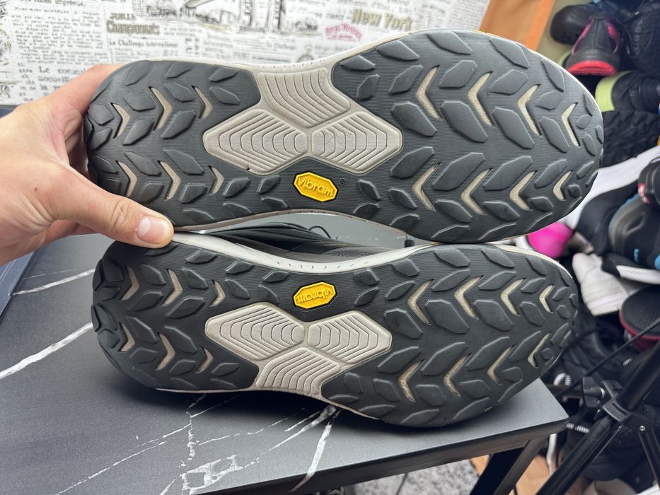 Оригінал Кросівки Hoka One One Transport / Розмір 49 Взуття