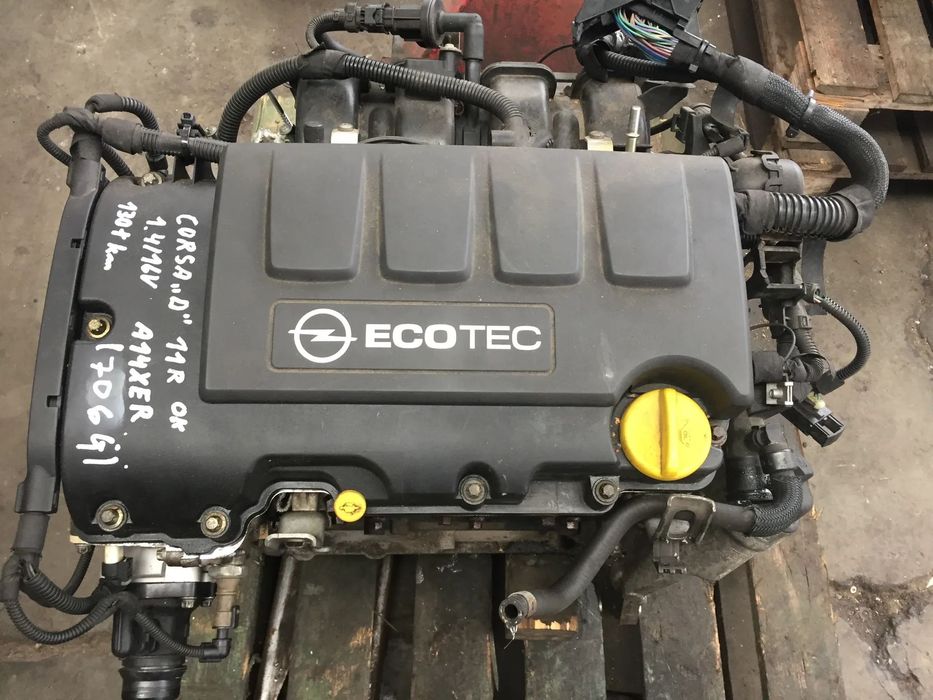 OPEL CORSA D 11R 1.4 16V SILNIK BEZ OSPRZĘTU A14XER
