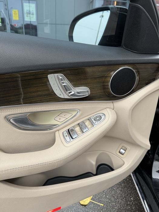 Продам Mercedes-Benz C300 2.0 бенз Не бита и не крашена! Собственник!