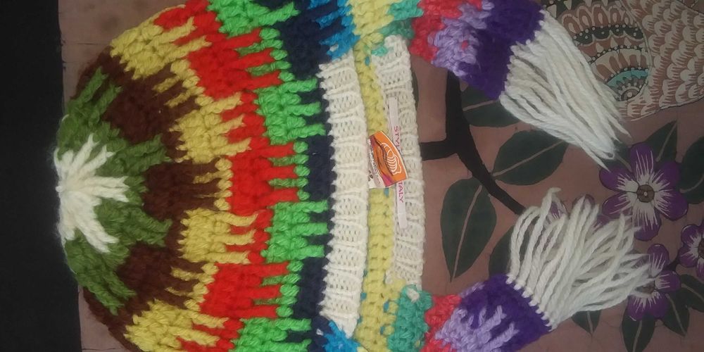 Czapka kolorowa orientalna włena Włochy Italia