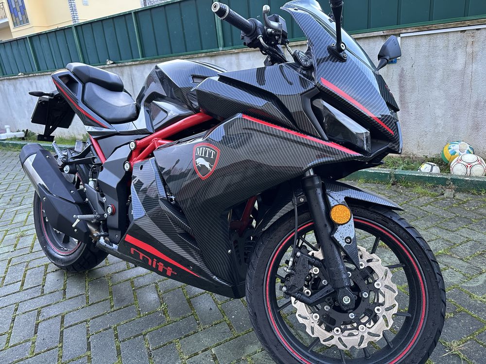 Mitt 125 GP Carbon