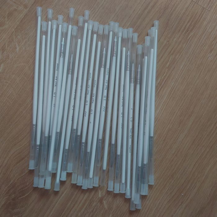 Pędzelek do ozdoby paznokci