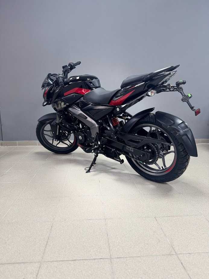 Мотоцикл BAJAJ Pulsar NS 200