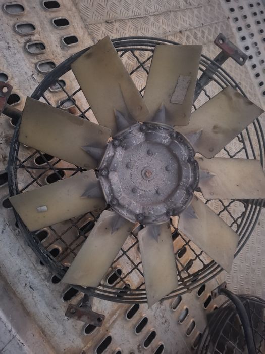 Wentylator o napędzie hydraulicznym z hydromotorem mocowanie