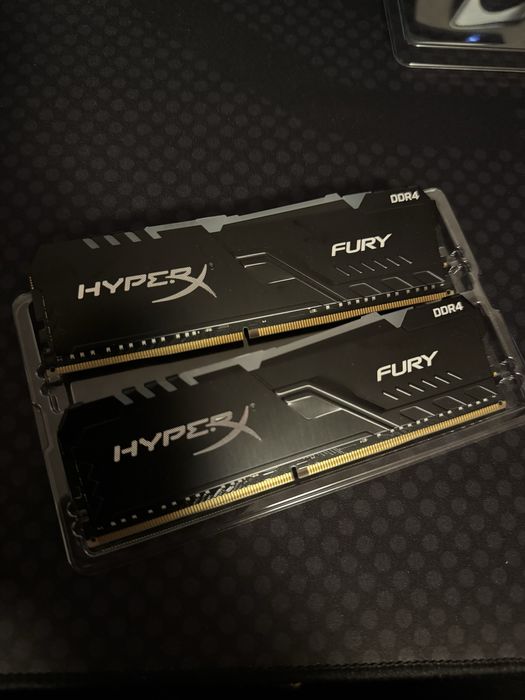 Memória RAM HyperX Fury RGB 16GB (2×8GB) DDR4 3200MHz