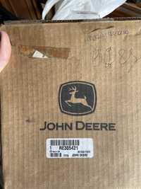 RE305421 Деталь John Deere