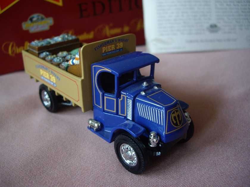 Matchbox Yesteryear MACK AC FISHERMAN'S WHARF 1920