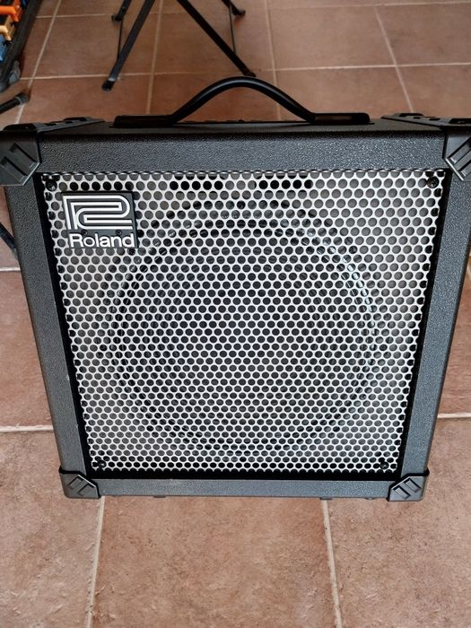 Ampli Roland GX80 + pedais Boss