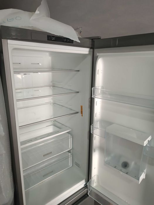 Frigorífico Whirlpool cinza
