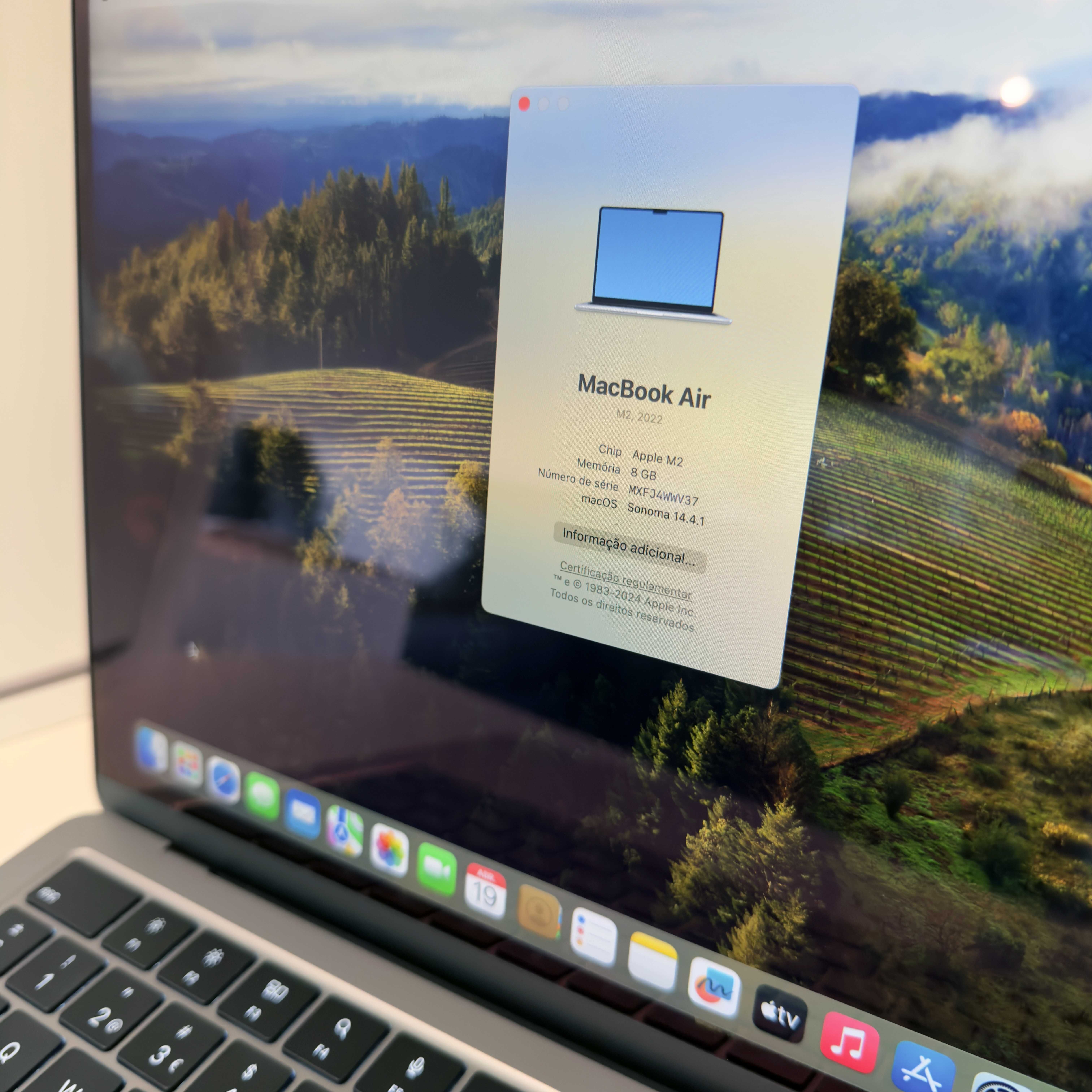 Apple MacBook Air 13.6'' M2・8Gb/256Gb