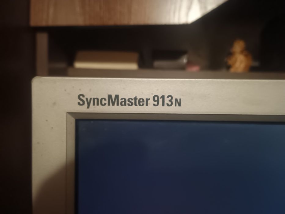 Samsung sync master 913n