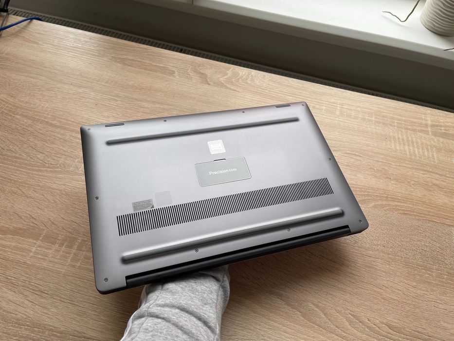 2021рік Dell Precision 5540 Intel® i9_NVIDIA Quadro_1000 SSD_4K_32 RAM