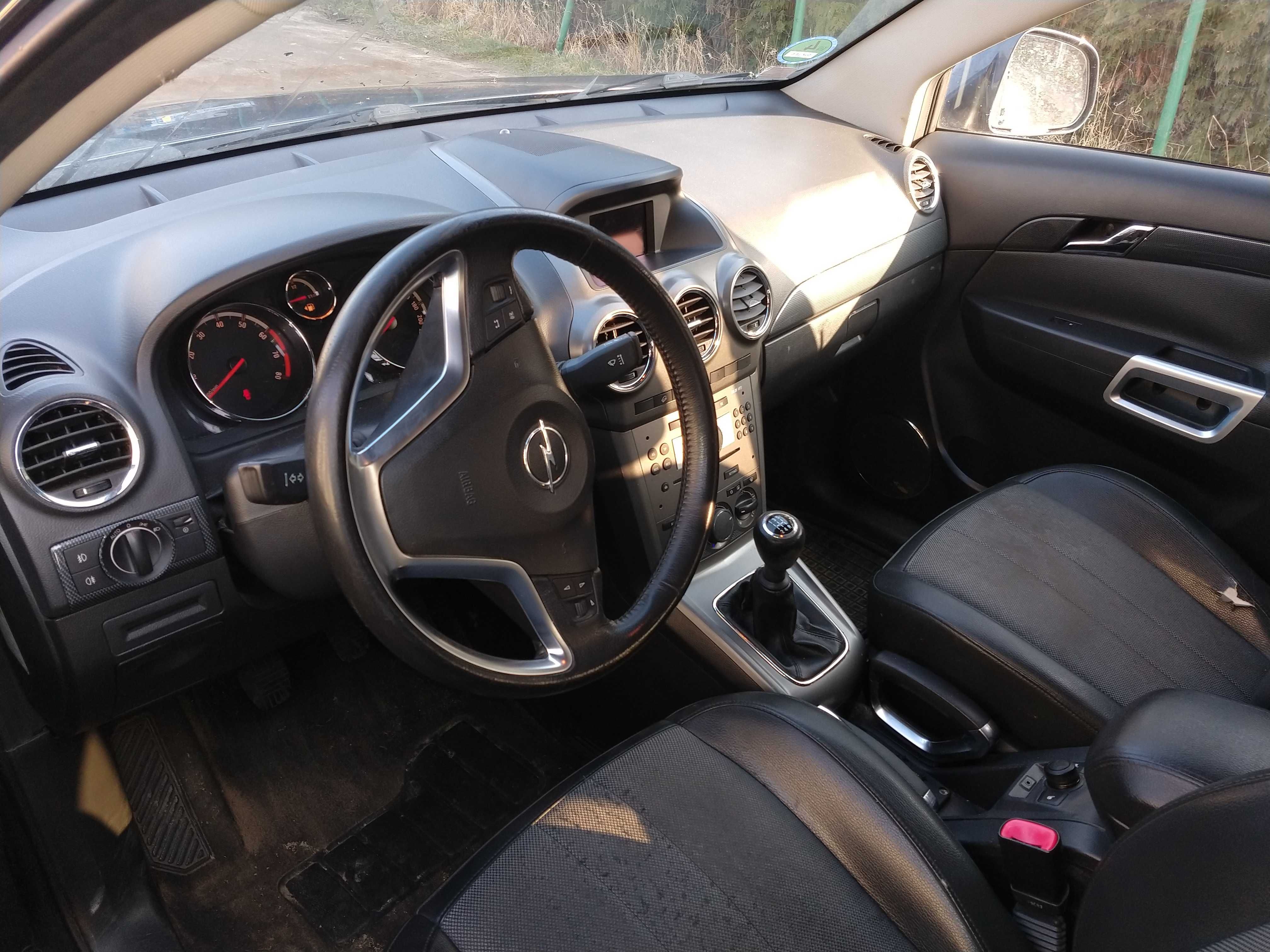 Opel Antara 4x4 benzyna