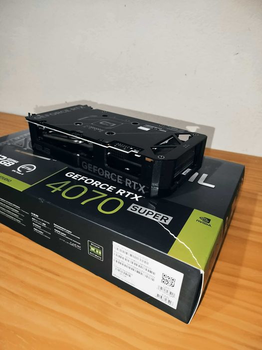Gráfica RTX 4070 Super 12GB