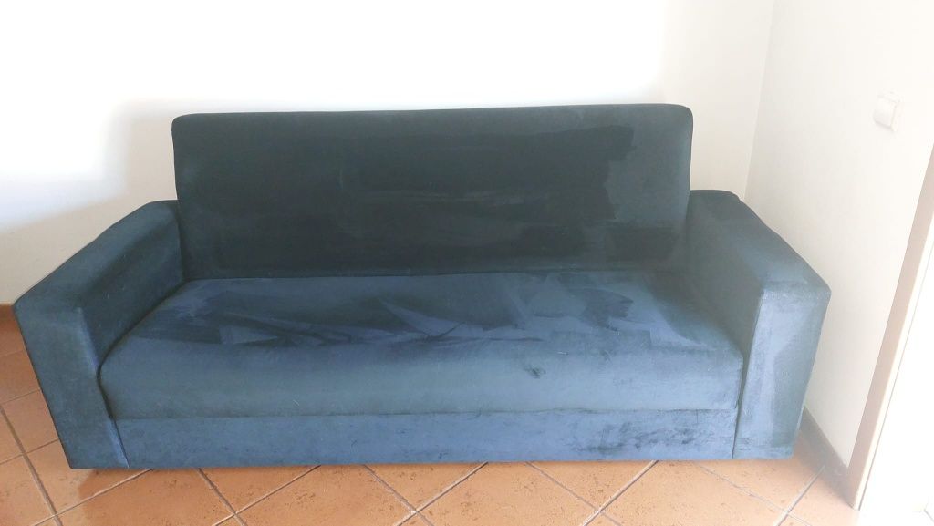 Vendo sofá cama forrado recentemente